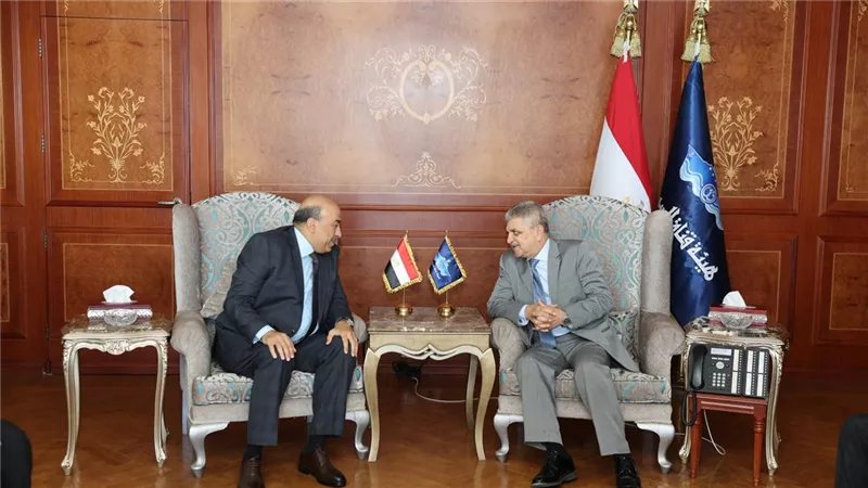قناة السويس وبتروتريد تبحثان تعزيز التعاون المُشترك