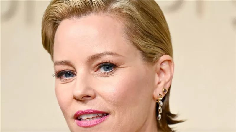 إليزابيث بانكس تشيد بالجزء الجديد من «The Hunger Games»