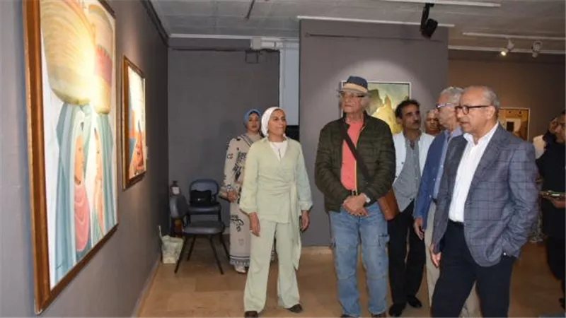 أرشيف بصري للروح المصرية الخالصة، افتتاح معرض عز الدين نجيب بقاعة "الباب سليم" (صور)