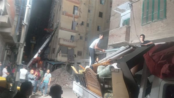 بدء نقل الأسر المتضررة من عقاري لامبروزو والمازني بالإسكندرية إلى مساكنهم المؤقتة