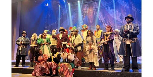 «هابي بيرث دي».. تذكّرنا بمسرحيات زمان