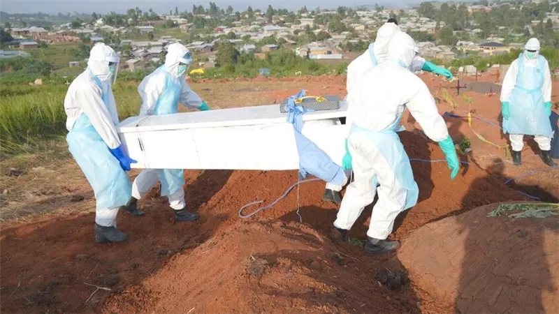 4 دول أفريقية تواجه نفس المصير، وفيات إيبولا في الكونغو تتجاوز 5000 حالة