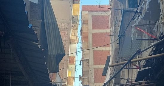 تأمين عقار المازنى المائل بالإسكندرية وإخلاؤه لحين الإزالة.. تفاصيل