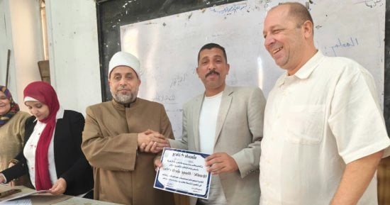 الشرقية الأزهرية تتابع تنفيذ مبادرة مكتب بناء وتكرم المنسقين بالإدارات التعليمية