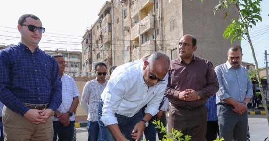 محافظ كفر الشيخ يشارك فى زراعة الأشجار بدسوق ويتفقد مبادرة جميلة يا بلدى