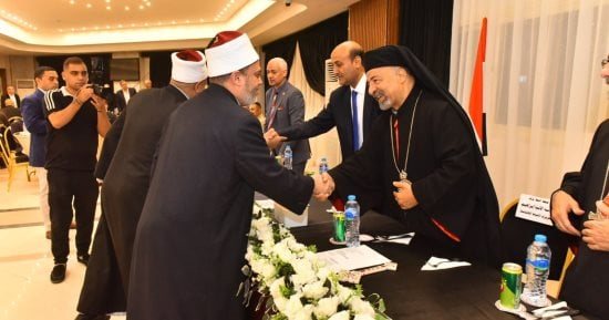 محافظ أسيوط يشارك بلقاء المحبة بدرنكة لاستقبال بطريرك الأقباط الكاثوليك.. صور