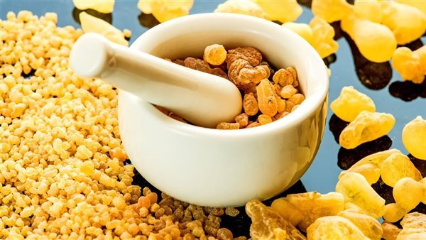 فوائد اللبان الدكر لدعم صحة البشرة والجسم