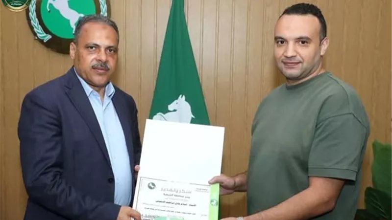 "الأشموني" يكرم المشاركين في تنفيذ التطبيق الرسمي لمحافظة الشرقية