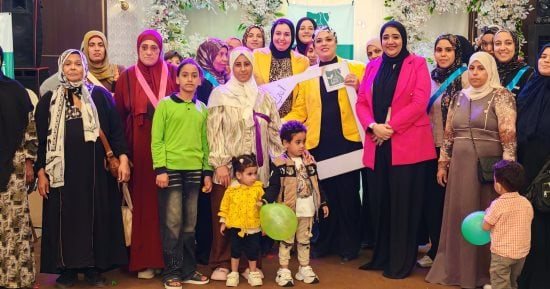 "مصر الخير" ترسم البسمة على وجوه مرضى الأورام والغارمات بمحافظة السويس