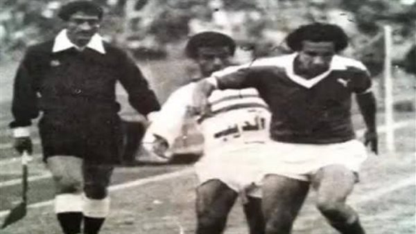 أغرب حكايات القمة، محمد عامر يسجل هدفي الأهلي والزمالك في مباراة واحدة (فيديو)