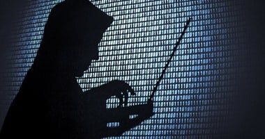 احذر.. اختراق حسابات فيسبوك أو إنشاء حساب مزيف يضعك خلف القضبان