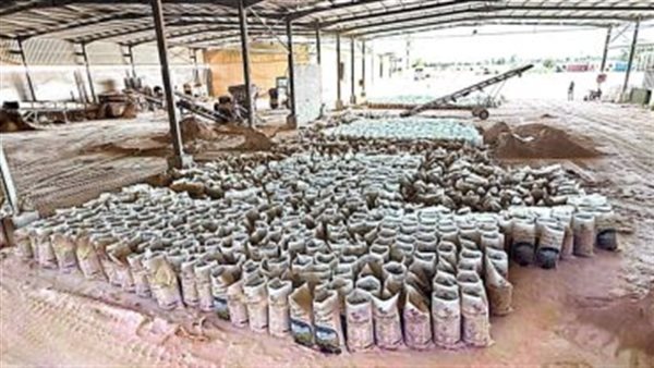 550 طنا من الأسمدة المغشوشة، تفاصيل سقوط مصنع «أبو المطامير» بالبحيرة
