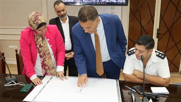 محافظ القليوبية يوجه بمعاينة محور بهتيم تمهيدًا لربطه بـ"العصار"