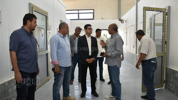 نائب محافظ مطروح يتفقد مركز الأطراف الصناعية ووحدة تصنيع الصوف