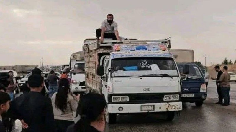 عودة قافلة جديدة من مهجّري رأس العين إلى ديارهم بريف الحسكة