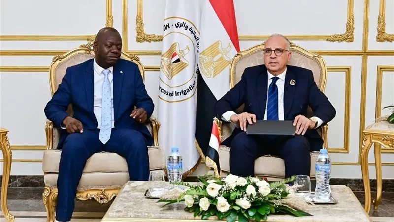 وزير الري يعلن الانتهاء من تنفيذ سوق الأسماك وموقع الإنزال بكاموونجا في أوغندا