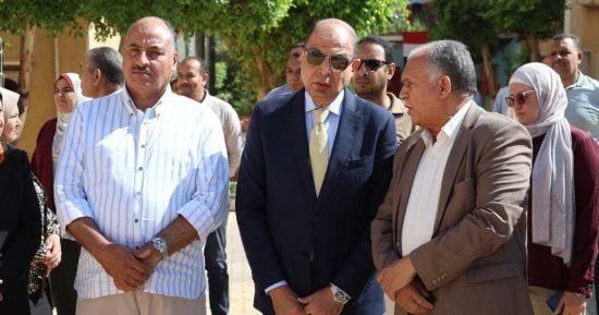 محافظ المنيا يتفقد مدرسة بني مزار الثانوية الجديدة بنين لمتابعة انتظام الدراسة