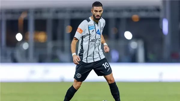 بـ 10 لاعبين، الشباب يقهر التعاون بثلاثية نظيفة في الدوري السعودي