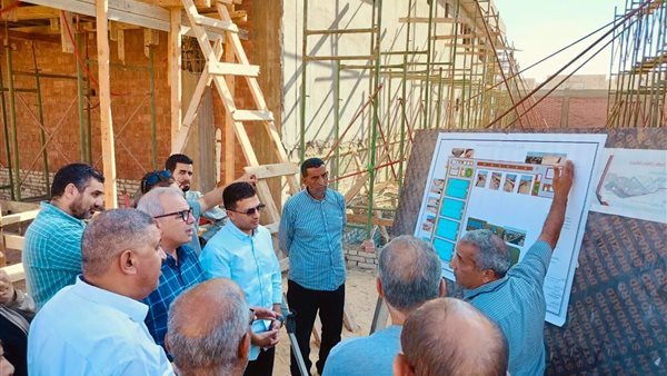 نائب وزيرة الاسكان يتفقد مشروعات المرافق بمدينة حدائق أكتوبر