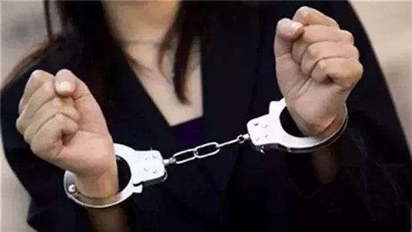 خوفا من الفضيحة، القبض على أم ألقت طفلها السفاح أمام دار أيتام بالشيخ زايد