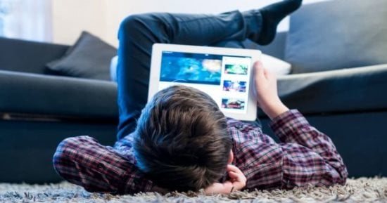 إيطاليا تحاصر الألعاب.. تحقيق بشأن استغلال الأطفال فى الشراء الرقمي